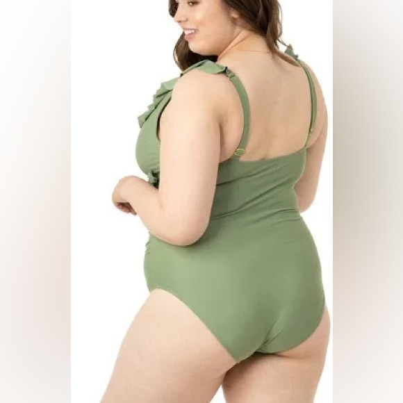 Kindred Bravely Ruffle Wrap Maternity & Nursing One Piece Swimsuit | XXL-Busty - Picture 5 of 10
